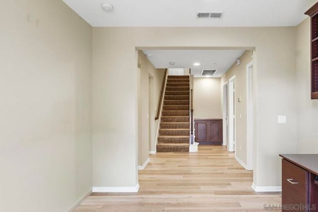 10457 Lake Breeze Dr, Spring Valley, CA 91977