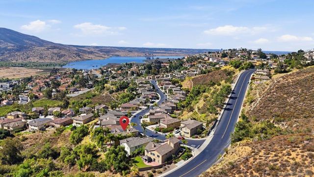 10457 Lake Breeze Dr, Spring Valley, CA 91977