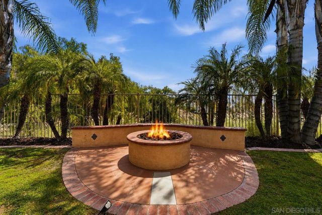 10457 Lake Breeze Dr, Spring Valley, CA 91977