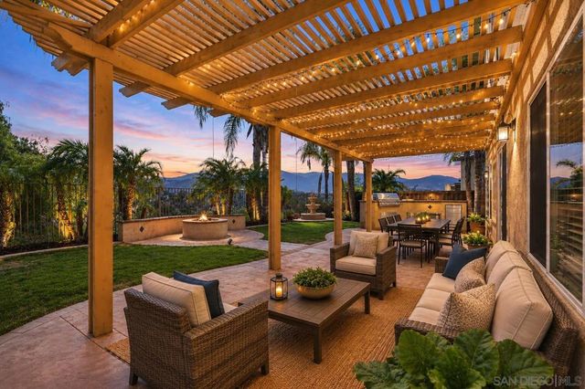 10457 Lake Breeze Dr, Spring Valley, CA 91977