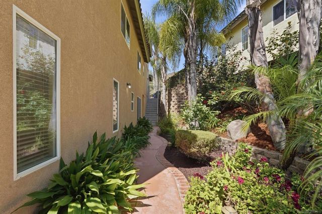 10457 Lake Breeze Dr, Spring Valley, CA 91977