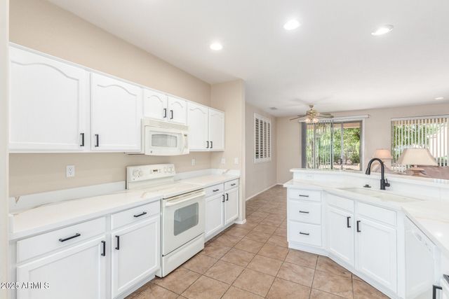 16639 W BAJADA Trail, Surprise, AZ 85387