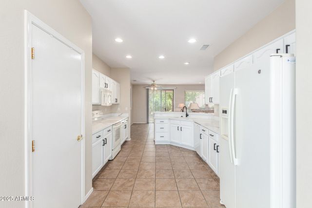 16639 W BAJADA Trail, Surprise, AZ 85387