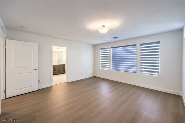 8144 Monsoon Bay Street, Las Vegas, NV 89113