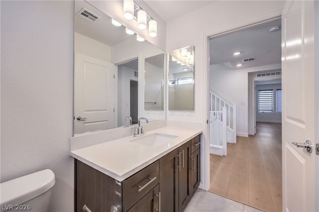 8144 Monsoon Bay Street, Las Vegas, NV 89113