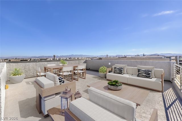 8144 Monsoon Bay Street, Las Vegas, NV 89113