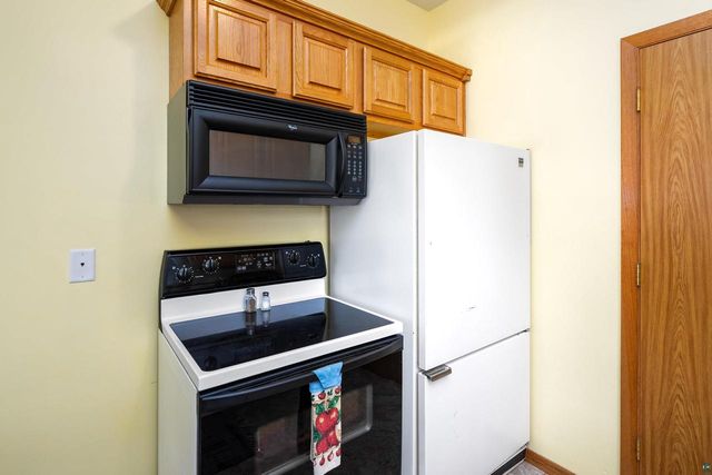 1305 Hammond Ave, Superior, WI 54880