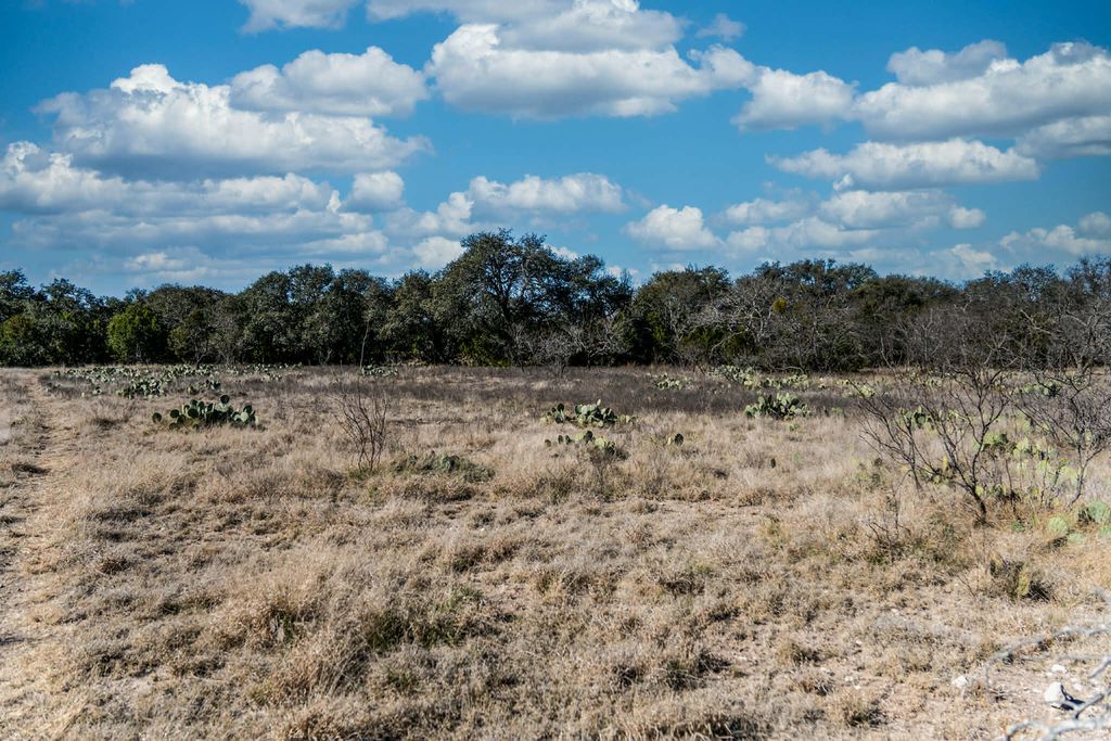 Image 6 of property listing at 0000 Baker Rd Road, Sonora, TX 76950