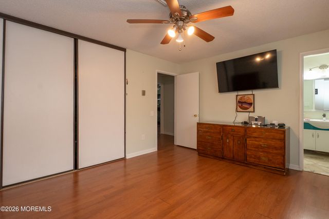 264B Crosse Drive, Monroe, NJ 08831