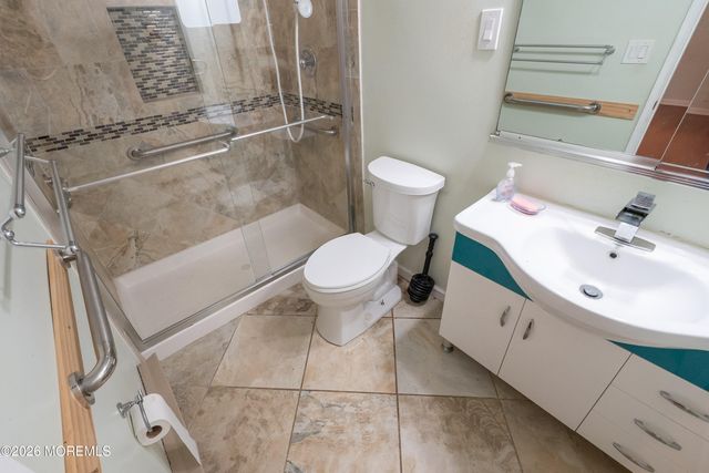 264B Crosse Drive, Monroe, NJ 08831