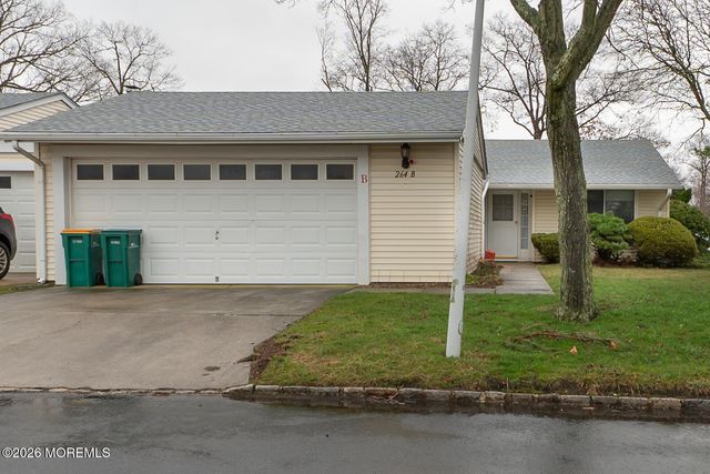 264B Crosse Drive, Monroe, NJ 08831