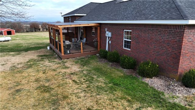 42 County Road 640, Green Forest, AR 72638