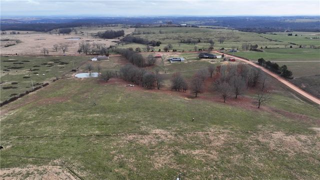 42 County Road 640, Green Forest, AR 72638