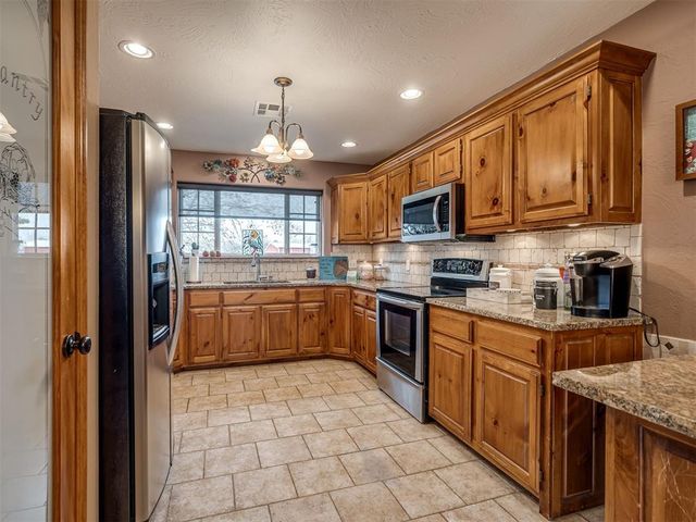 3570 S Ladd Avenue, Goldsby, OK 73093