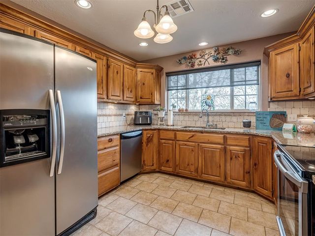 3570 S Ladd Avenue, Goldsby, OK 73093