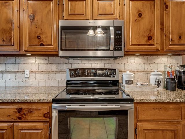 3570 S Ladd Avenue, Goldsby, OK 73093