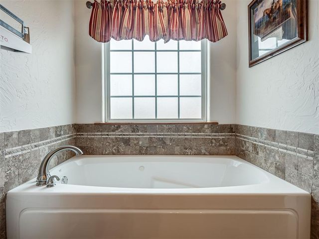 3570 S Ladd Avenue, Goldsby, OK 73093