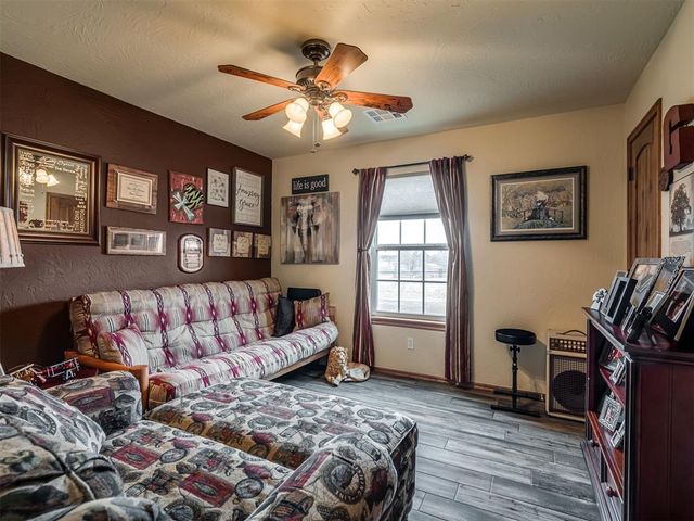 3570 S Ladd Avenue, Goldsby, OK 73093