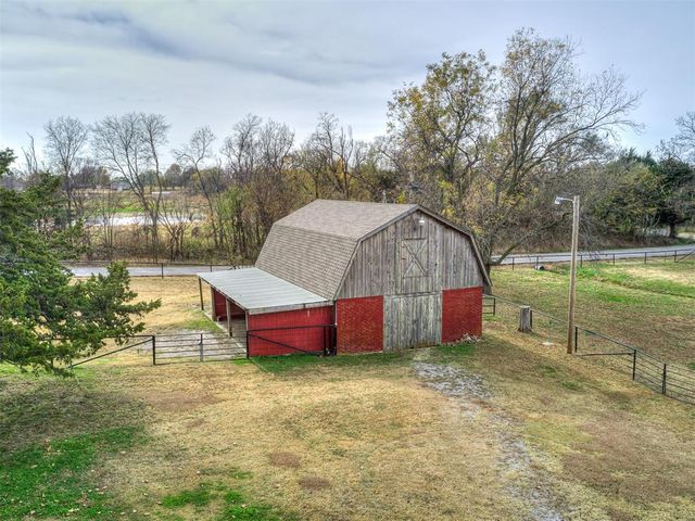 3570 S Ladd Avenue, Goldsby, OK 73093