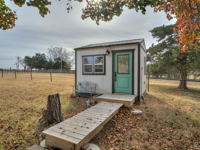 3570 S Ladd Avenue, Goldsby, OK 73093