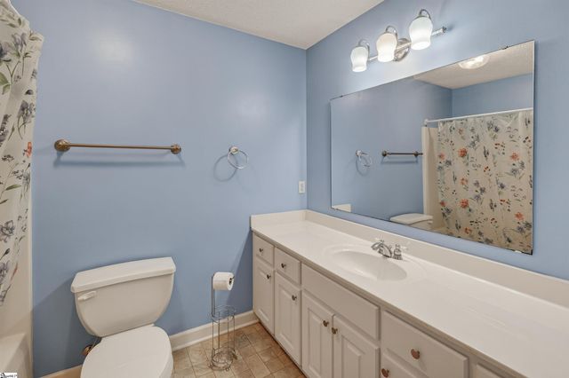 111 Brooke Lee Circle, Taylors, SC 29687