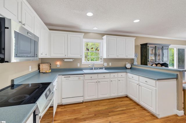 111 Brooke Lee Circle, Taylors, SC 29687