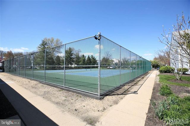 1018 ASPEN DR, Plainsboro, NJ 08536