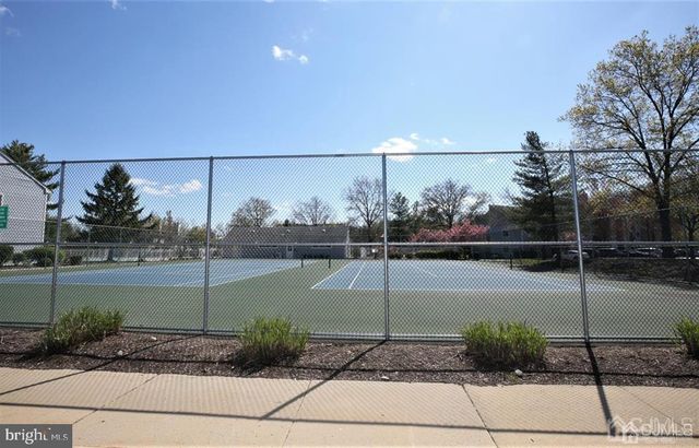 1018 ASPEN DR, Plainsboro, NJ 08536