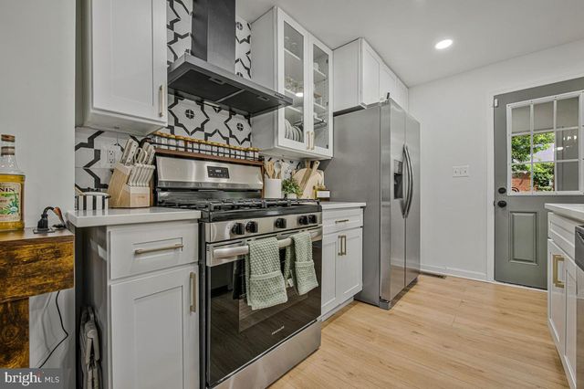 3704 HAMILTON ST, Hyattsville, MD 20782