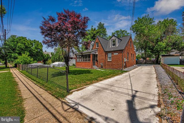 3704 HAMILTON ST, Hyattsville, MD 20782