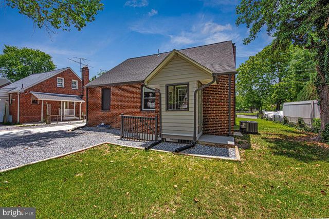 3704 HAMILTON ST, Hyattsville, MD 20782