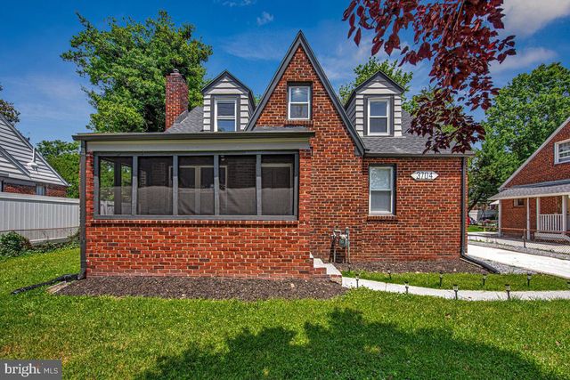 3704 HAMILTON ST, Hyattsville, MD 20782