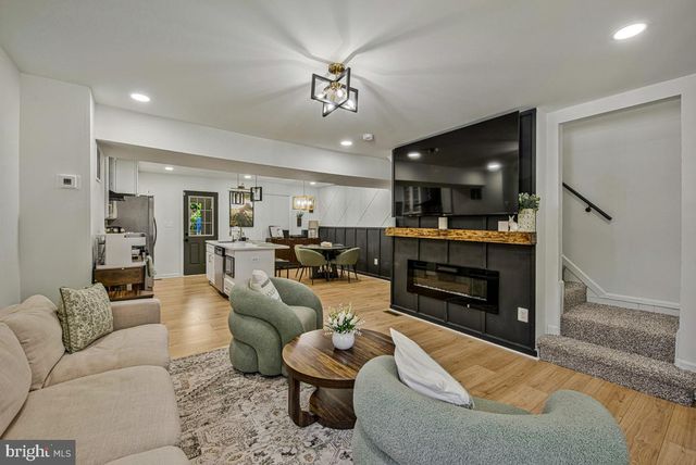 3704 HAMILTON ST, Hyattsville, MD 20782