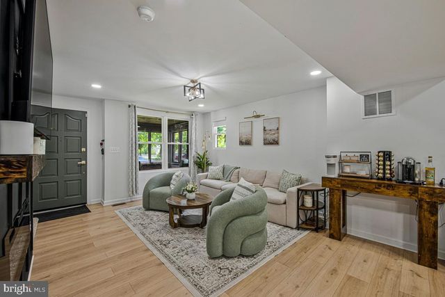 3704 HAMILTON ST, Hyattsville, MD 20782