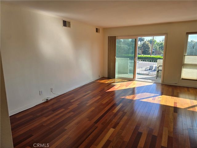 702 Park 305, South Pasadena, CA 91030