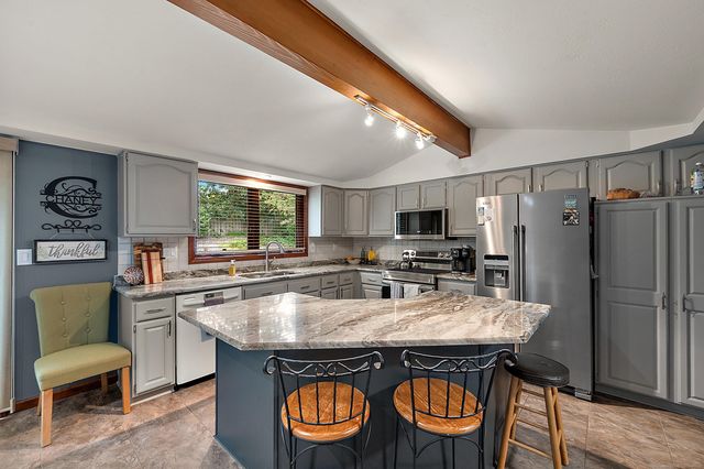 11624 Watkins Court, Utica, MI 48315