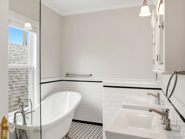 2440 Stout St, Denver, CO 80205