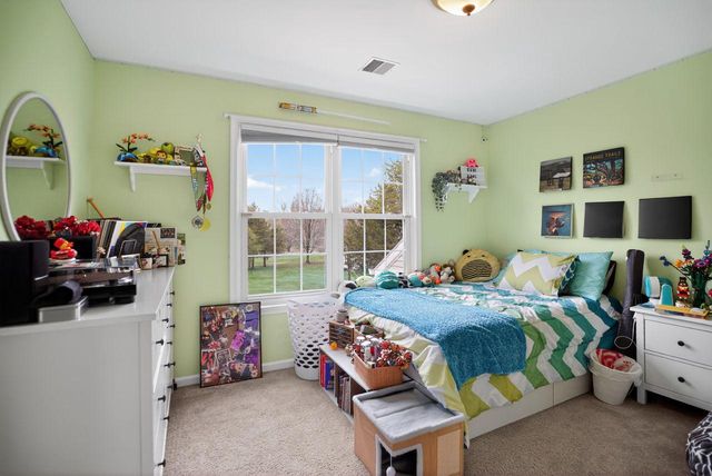 1990 KNIGHT RD, Green Lane, PA 18054