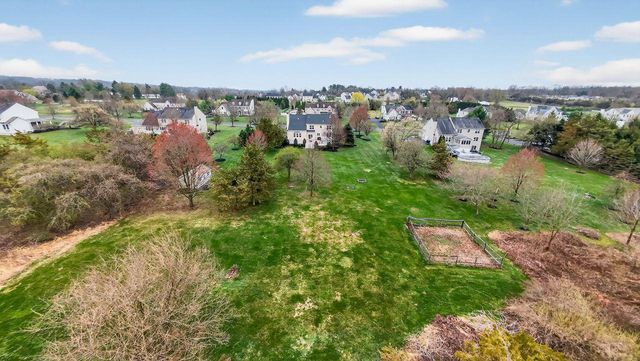 1990 KNIGHT RD, Green Lane, PA 18054