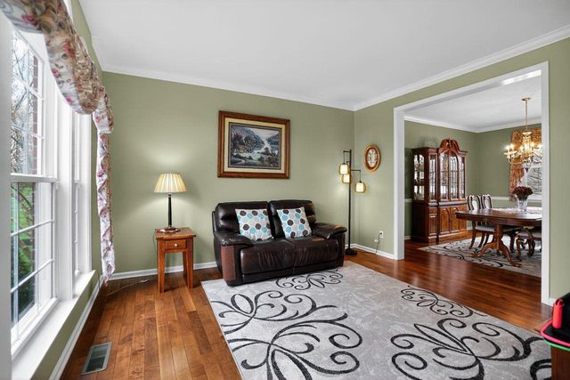 1990 KNIGHT RD, Green Lane, PA 18054