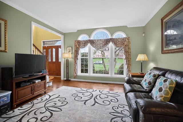 1990 KNIGHT RD, Green Lane, PA 18054
