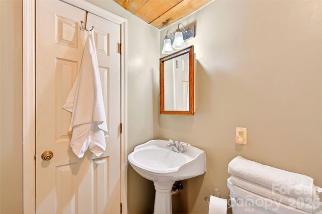 102 Frist Road, Montreat, NC 28757