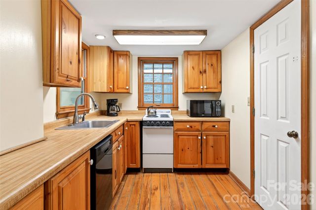 102 Frist Road, Montreat, NC 28757
