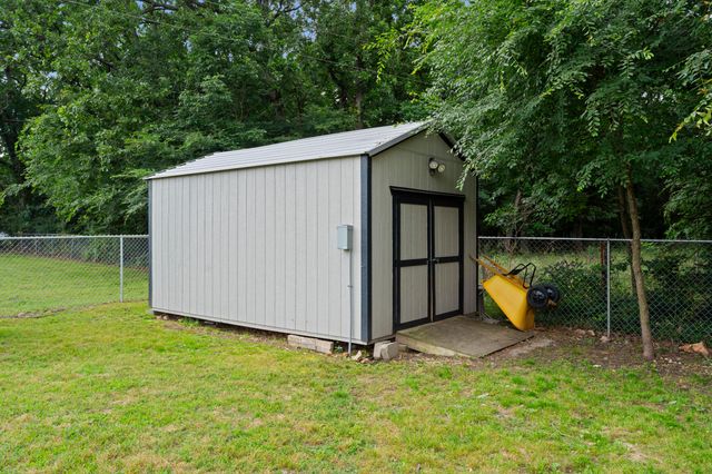 300 Lake Road 3, Grove, OK 74344