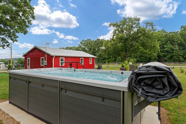 300 Lake Road 3, Grove, OK 74344
