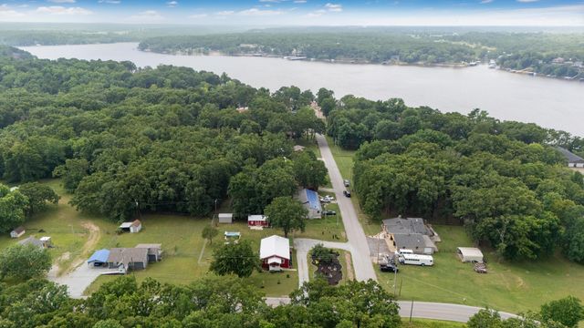 300 Lake Road 3, Grove, OK 74344