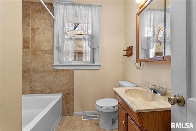 445 W Canedy Street, Springfield, IL 62704