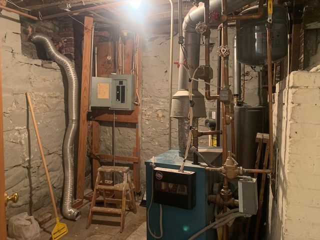 8 Avon Pl, Boston, MA 02129