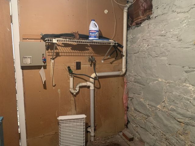 8 Avon Pl, Boston, MA 02129