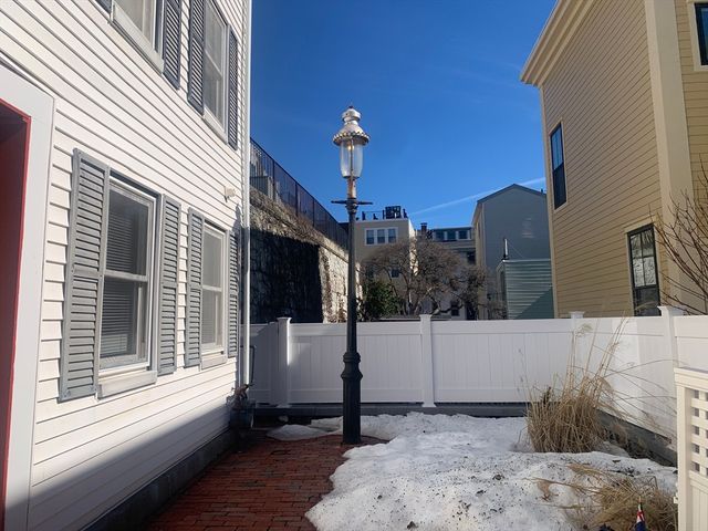 8 Avon Pl, Boston, MA 02129